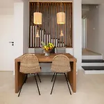 Villa Elements