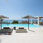 Villa Elements