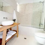 Villa Elements