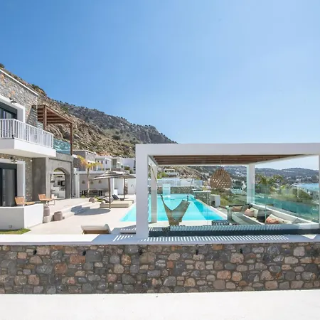 Villa Elements