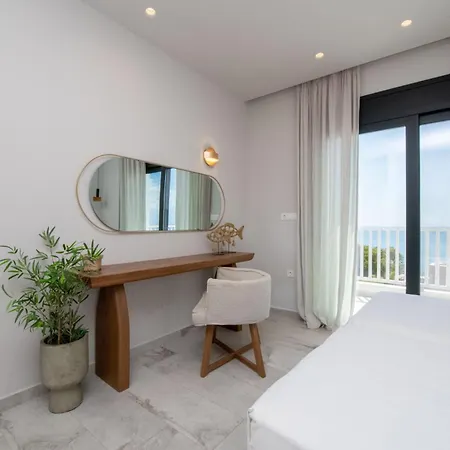 Elements Villa Lardos