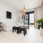 Elements Лардос