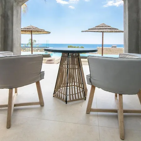 Elements וילה לרדוס