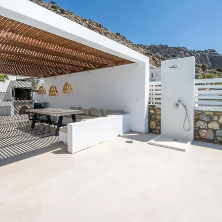 Elements لاردوس