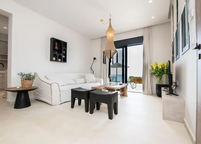 Elements لاردوس